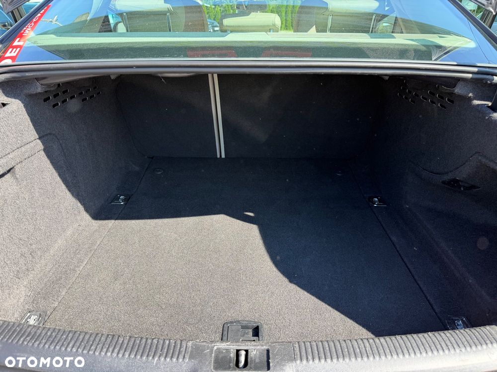 Audi A4 Limousine - 23