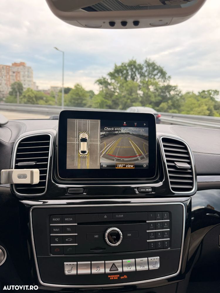 Mercedes-Benz GLE - 12