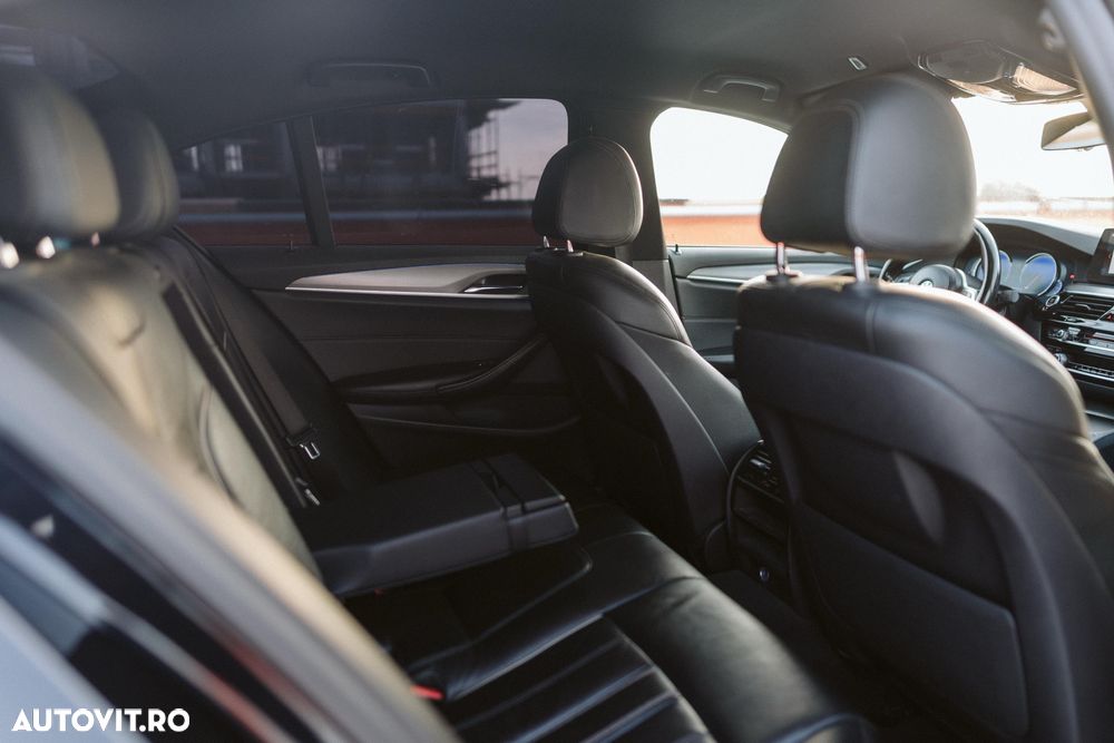 BMW Seria 5 520d AT - 9