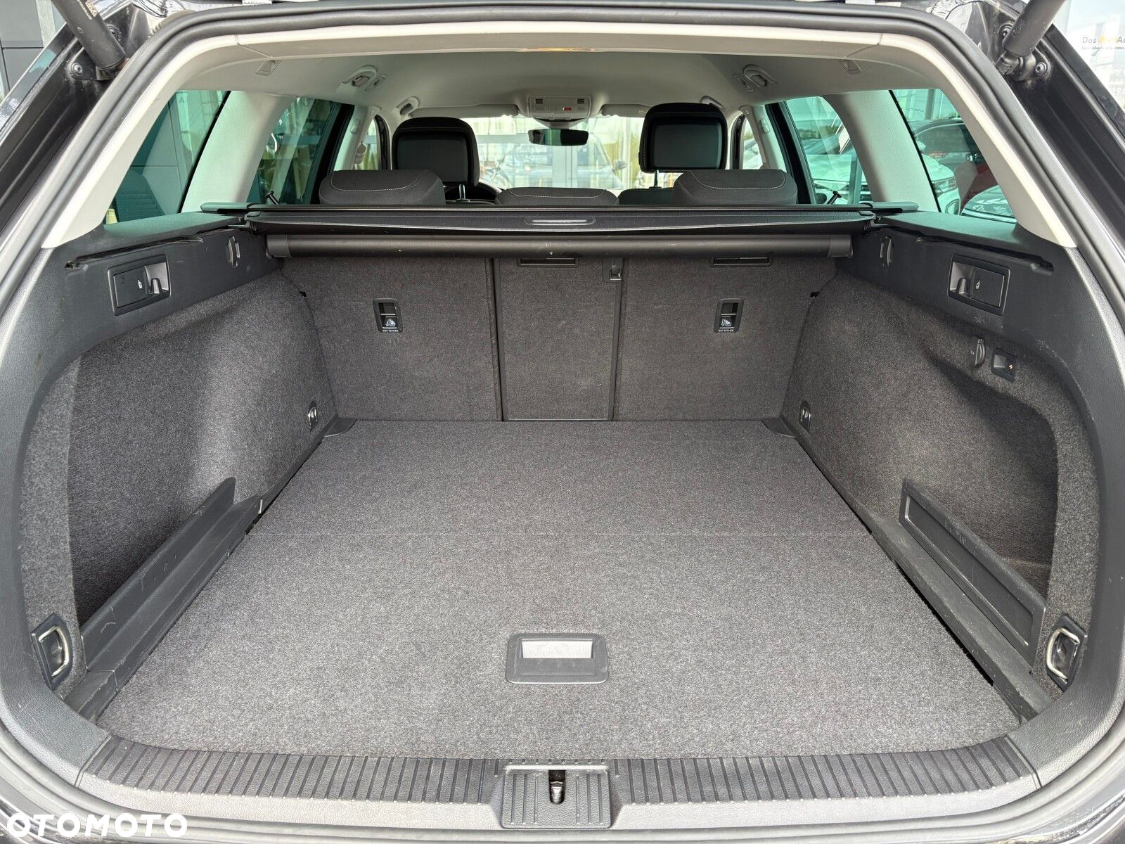 Volkswagen Passat - 18
