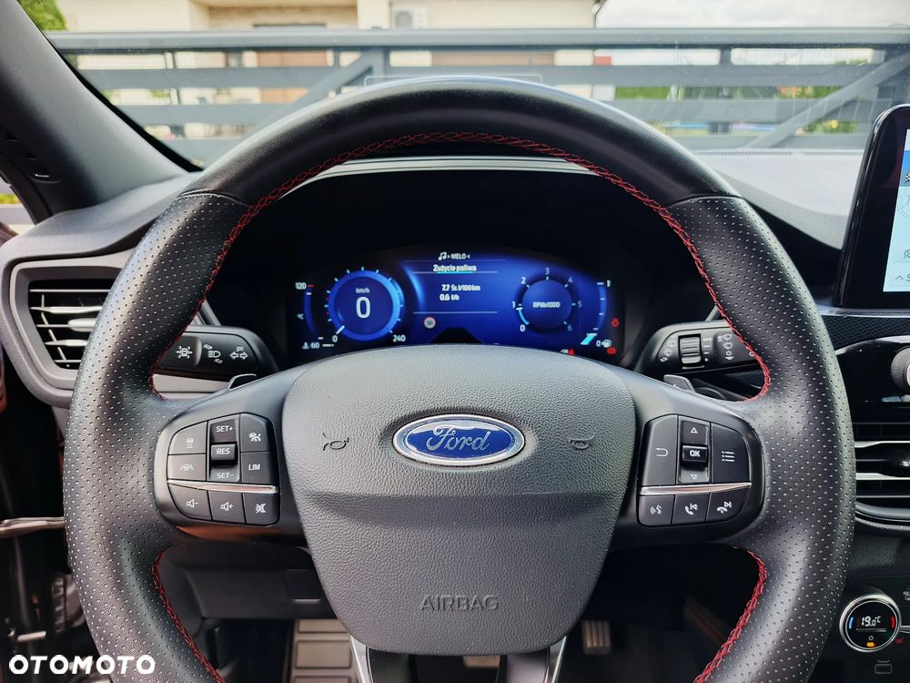 Ford Kuga 2.0 EcoBlue 4x4 ST-LINE X - 11