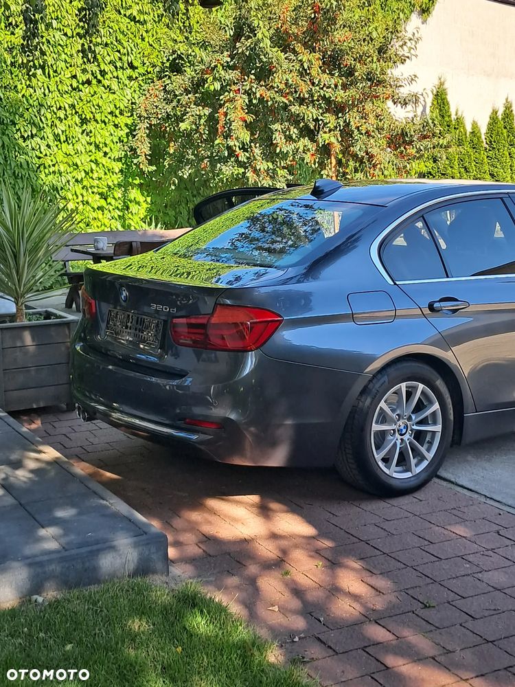 BMW Seria 3 320d Efficient Dynamics Luxury Line Purity - 29