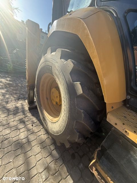 Caterpillar 432F2 - 16