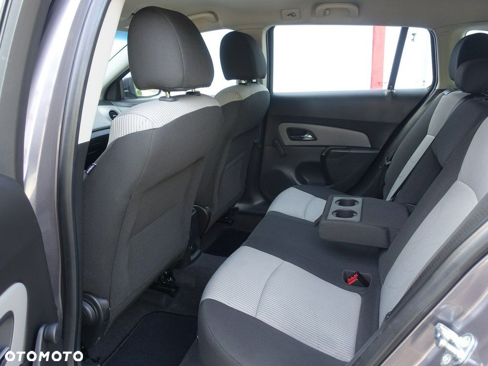 Chevrolet Cruze 1.6 LT - 13