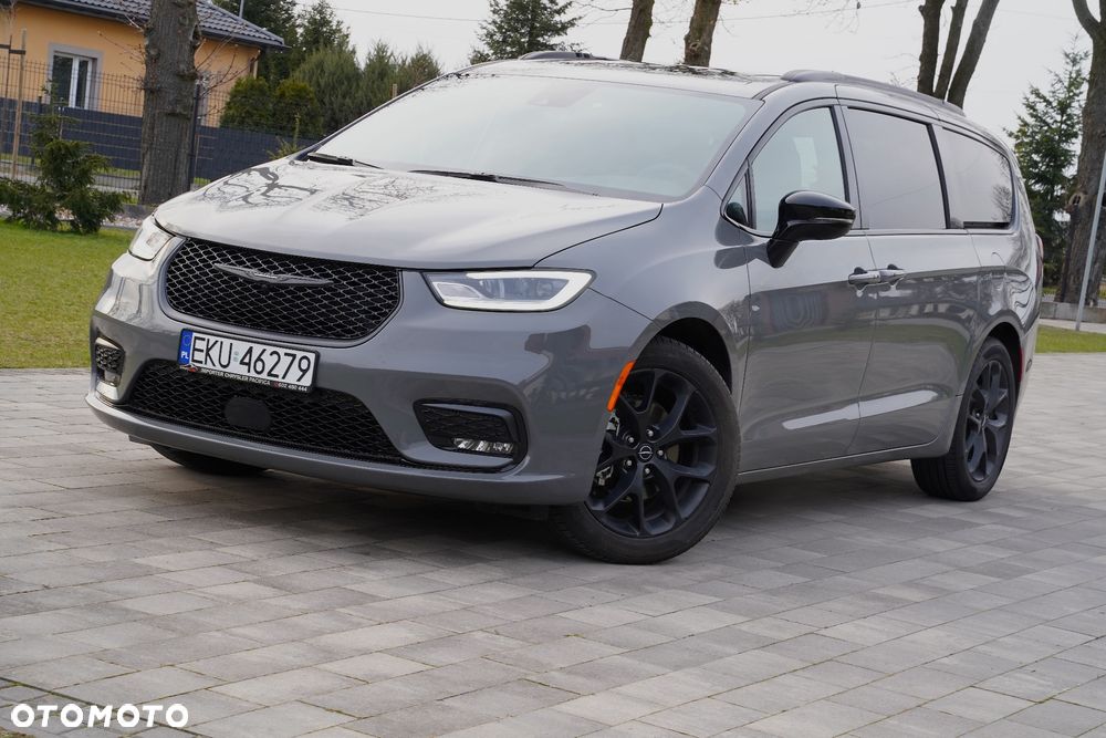 Chrysler Pacifica - 15