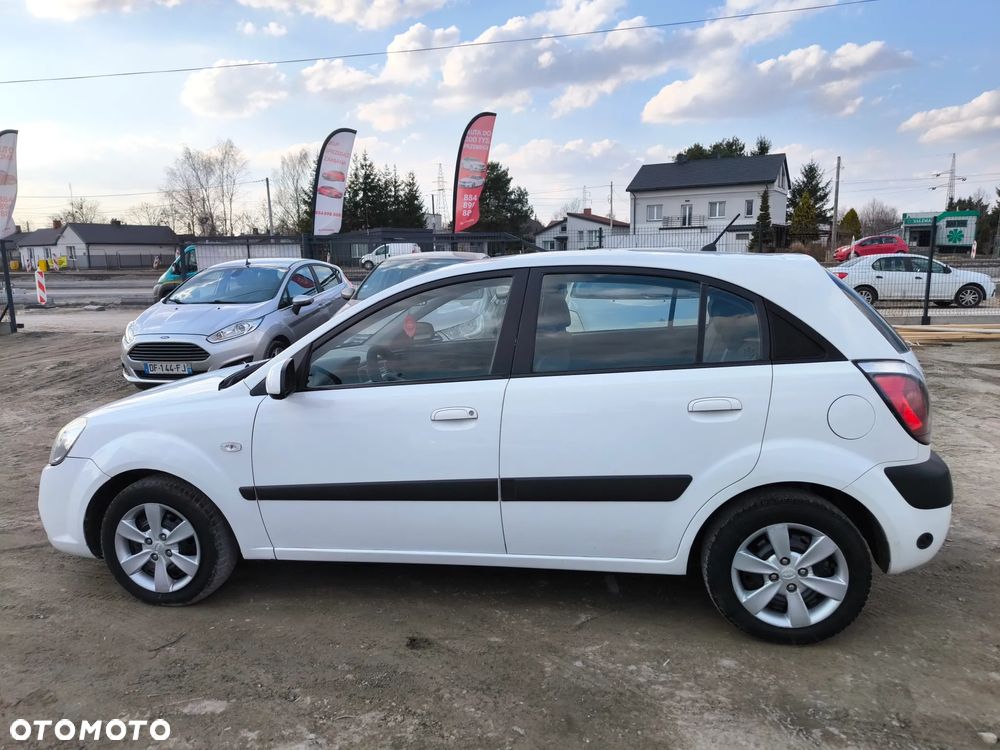 Kia Rio 1.4 EX - 14