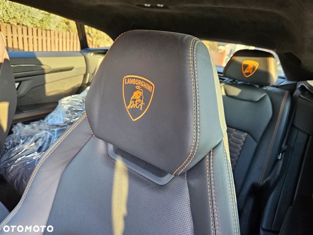 Lamborghini Urus Standard - 11