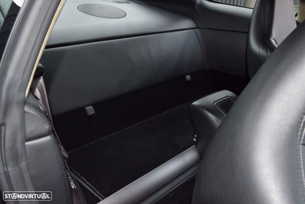 Aston Martin Vanquish - 41