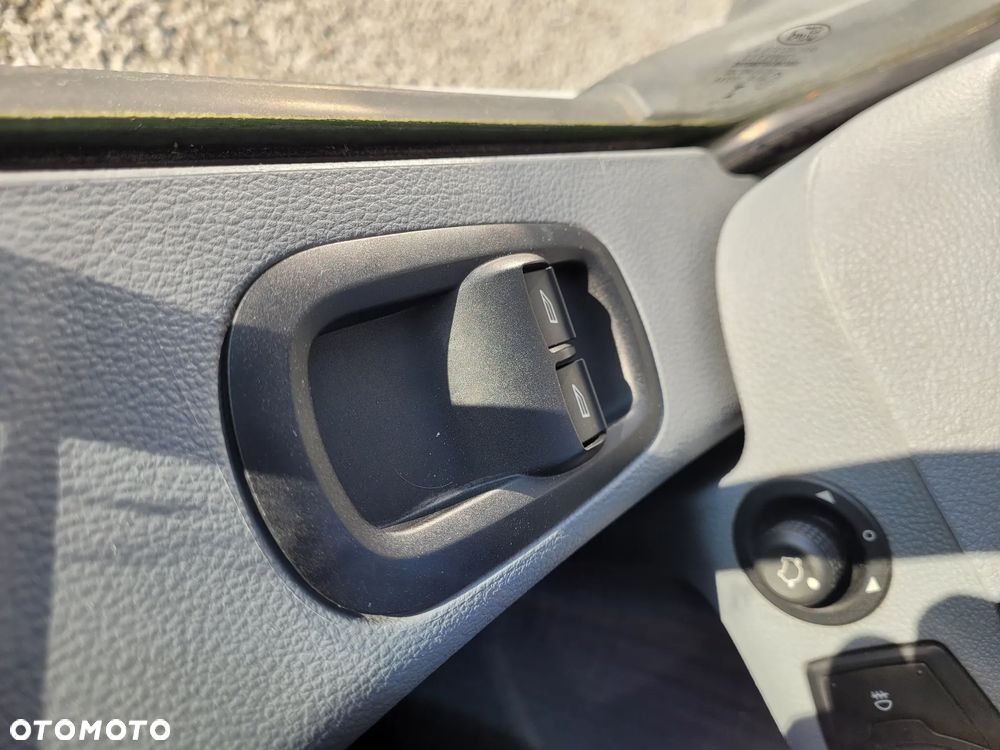 Ford Transit - 28