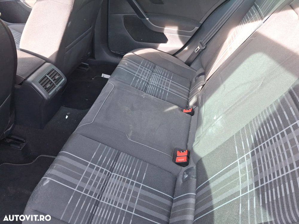 Volkswagen Golf 2.0 TDI 4Motion BlueMotion Technology Lounge - 5