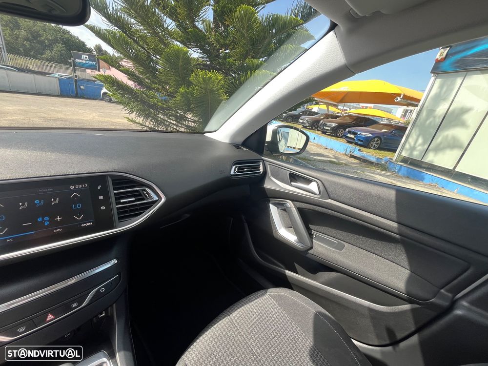 Peugeot 308 1.5 BlueHDi Business Line - 36