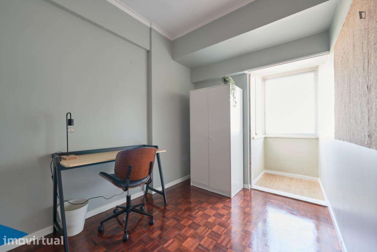 Quarto - localizado em Olaias Lisbon - Grande imagem: 3/17