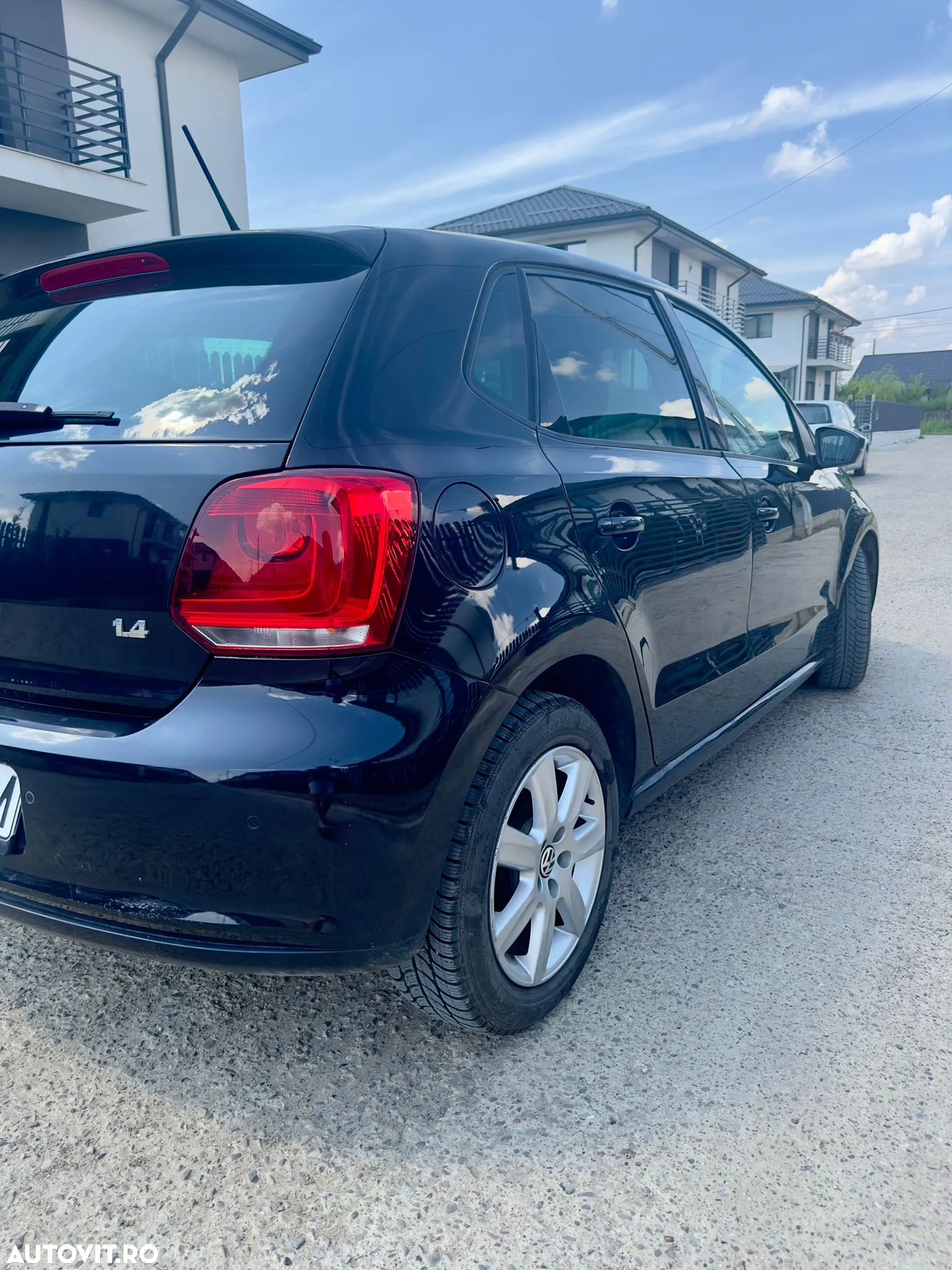 Volkswagen Polo - 5