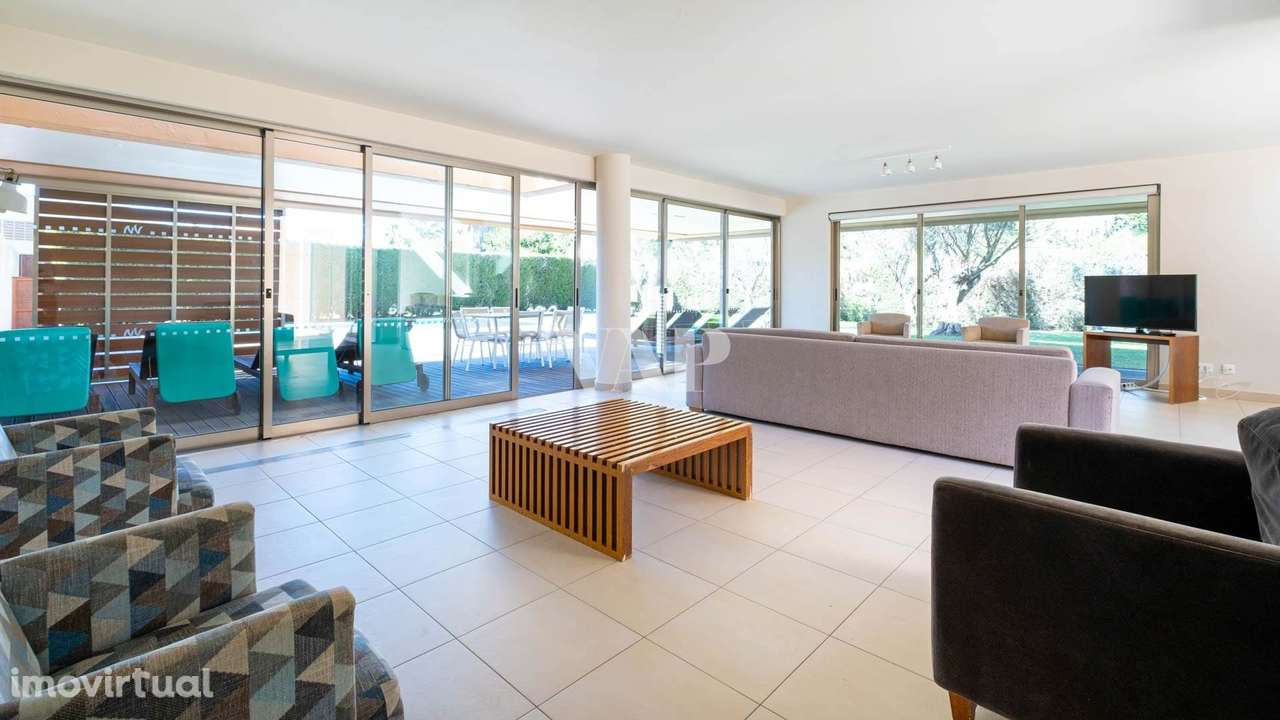 Moradia de canto com 4 quartos e piscina privativa a 500m da praia, Sa - Grande imagem: 2/31