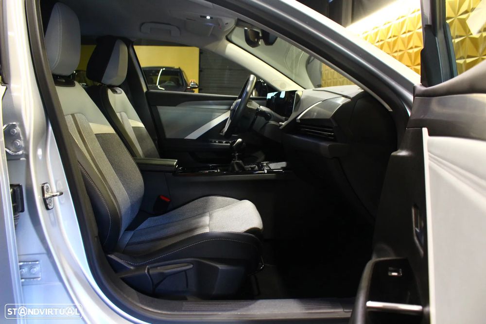 Opel Astra 1.5 D Elegance - 19