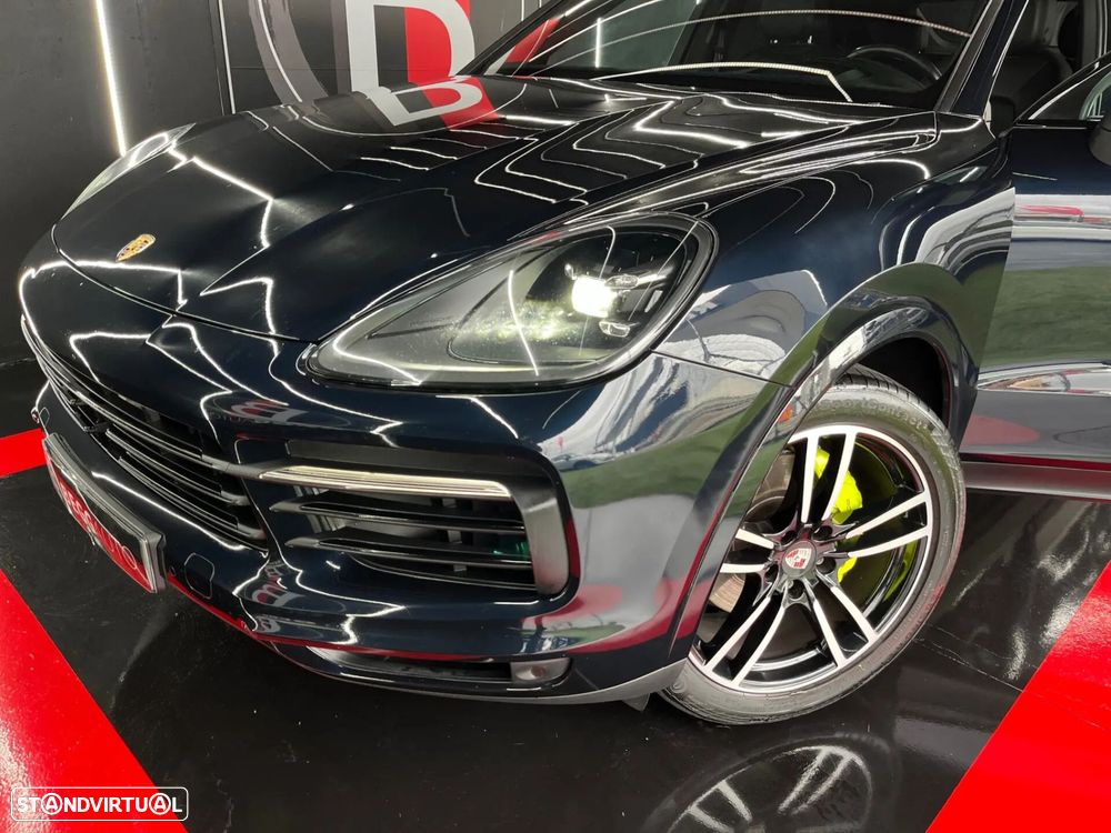 Porsche Cayenne Coupé E-Hybrid - 8