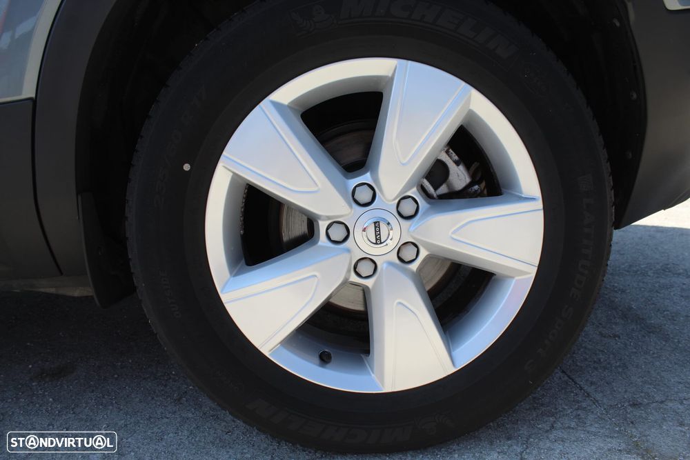 Volvo XC 40 1.5 T3 Momentum Tech Edition - 20