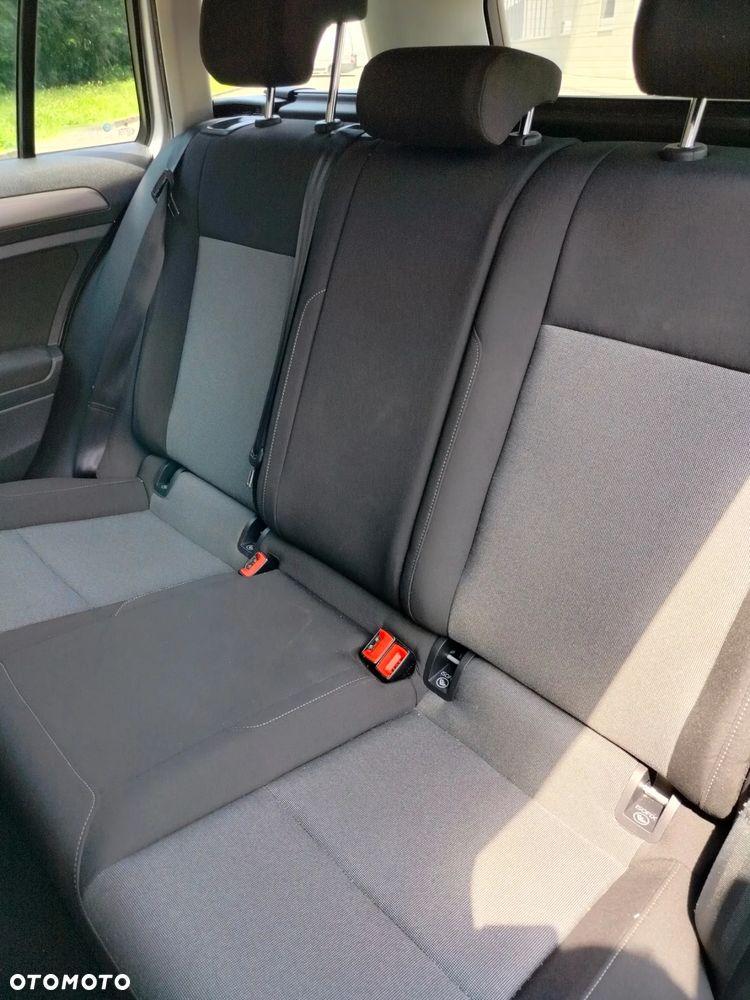 Volkswagen Golf - 19