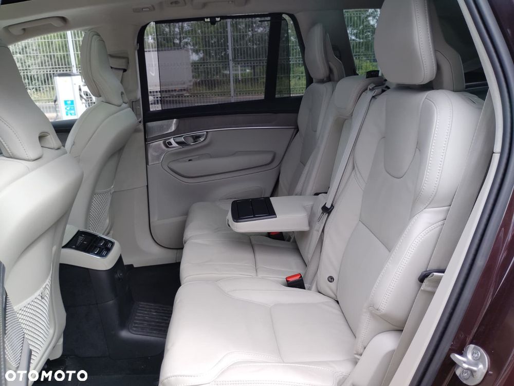 Volvo XC 90 - 19