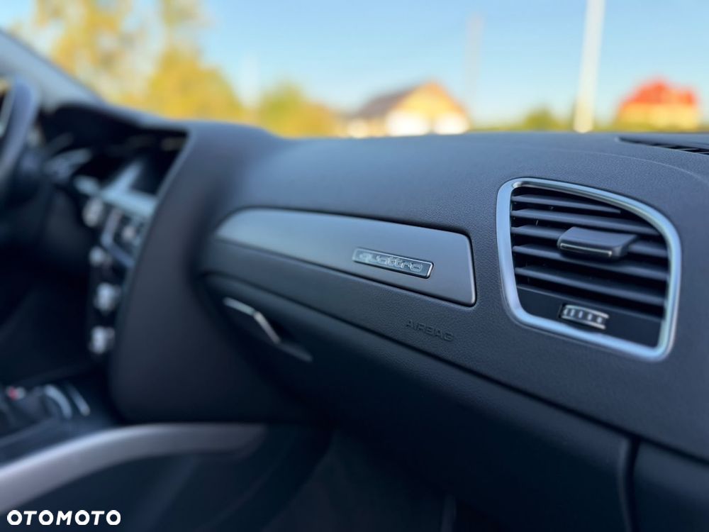 Audi A4 Avant 2.0 TDI DPF quattro S line Sportpaket - 28