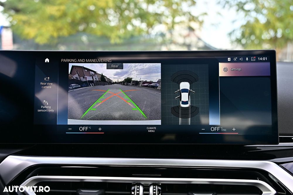 BMW Seria 3 330i xDrive AT - 33