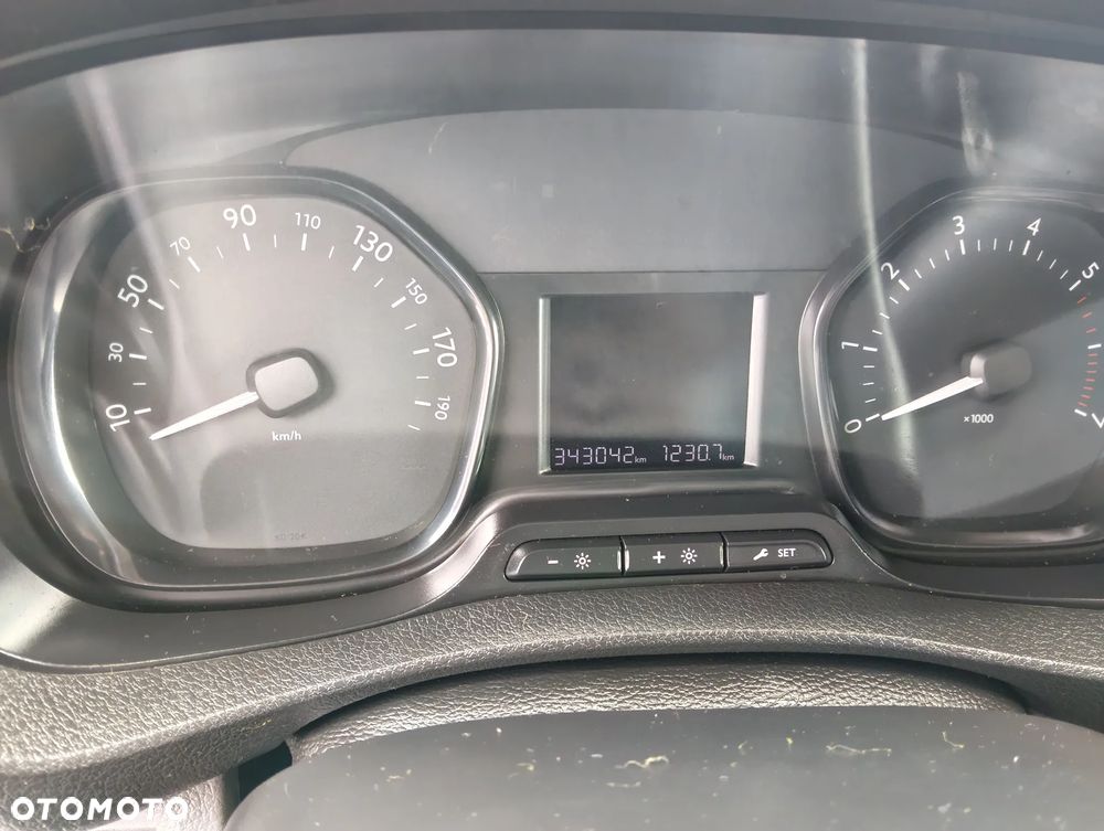 Citroën SpaceTourer 2.0 BlueHDi M Feel - 18