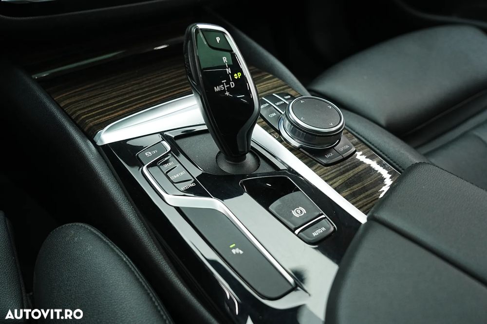 BMW Seria 5 530i xDrive Aut. Sport Line - 30