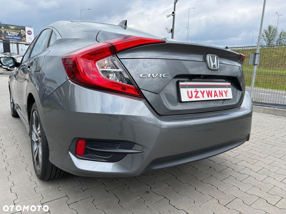 Honda Civic 1.5 T Executive CVT - 23