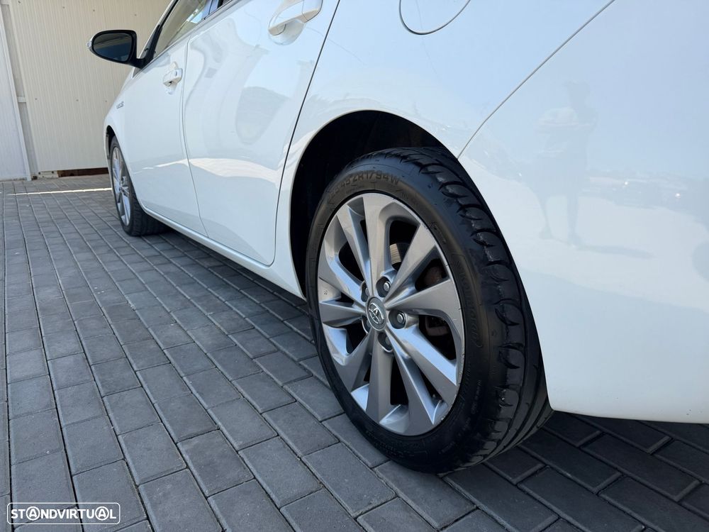 Toyota Auris - 13