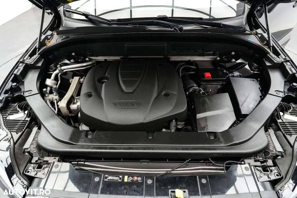 Volvo XC 60 D4 Momentum Pro - 24