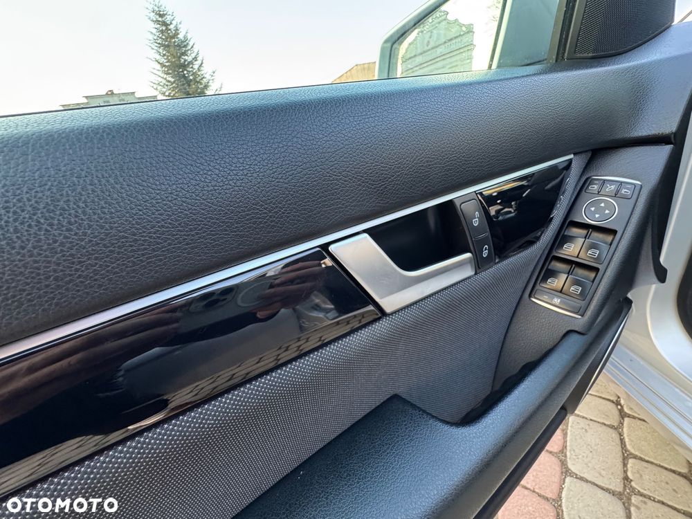 Mercedes-Benz Klasa C - 29