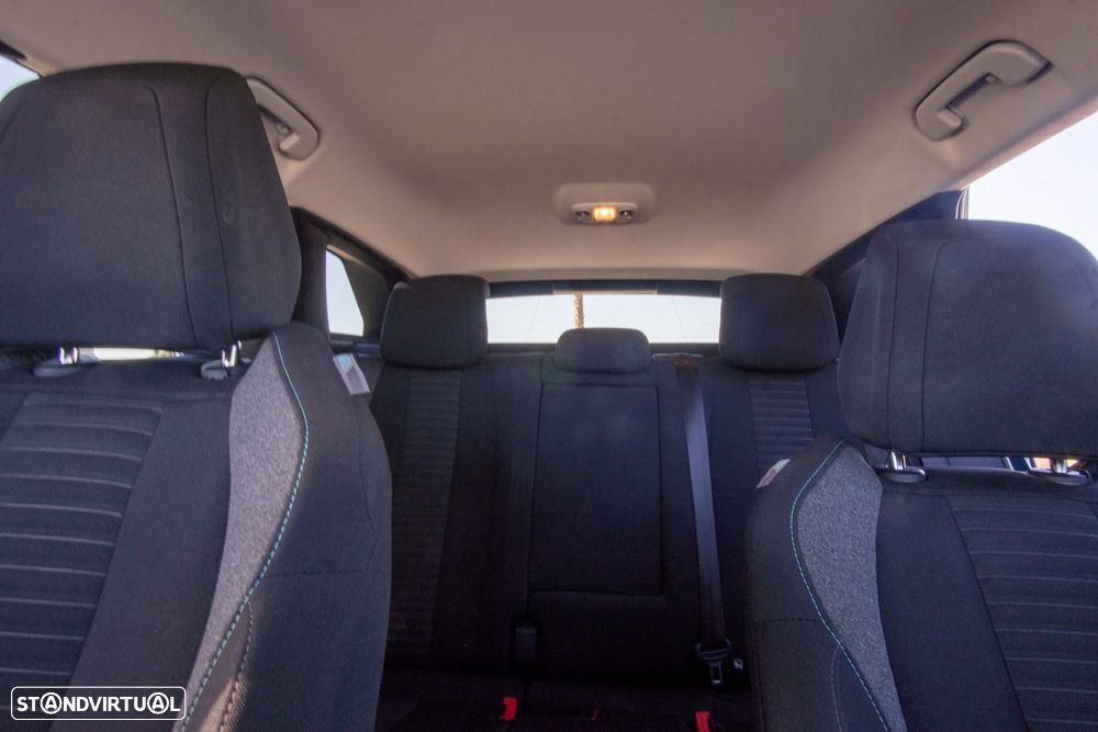 Peugeot 3008 1.5 BlueHDi Allure EAT8 - 19