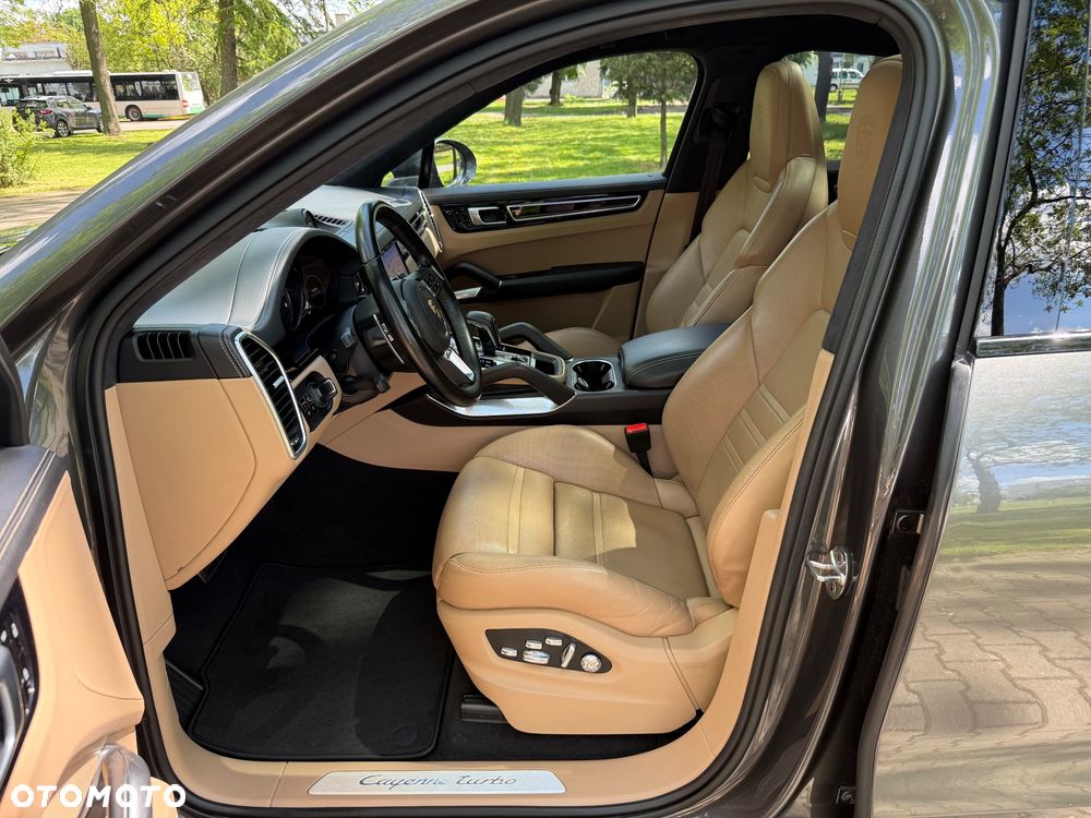 Porsche Cayenne - 17