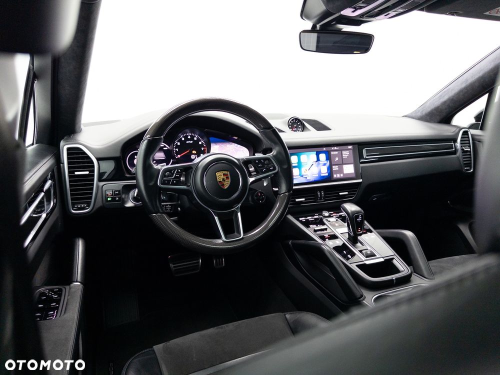 Porsche Cayenne GTS - 34