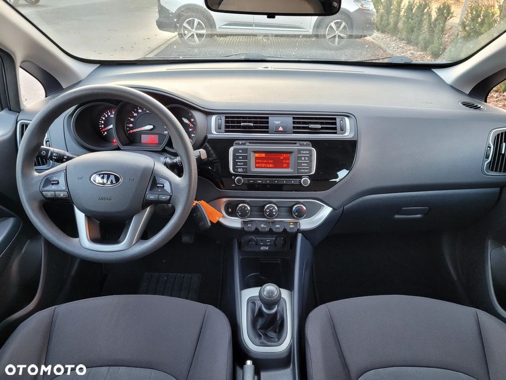 Kia Rio 1.2 Attract - 15