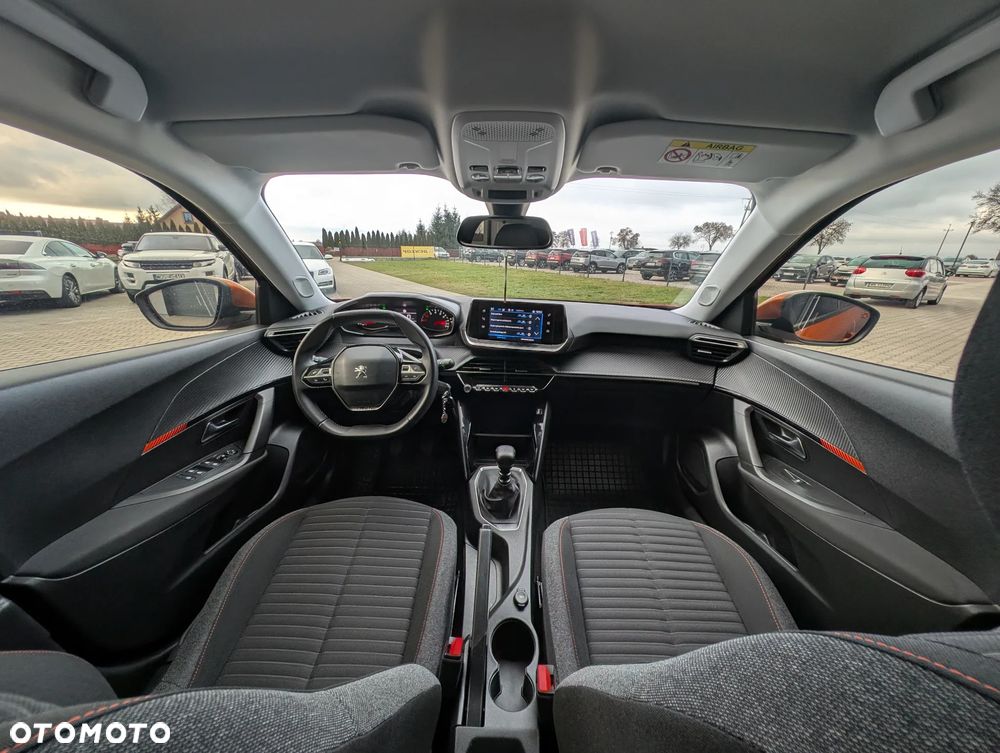 Peugeot 2008 PureTech 130 Allure Pack - 16