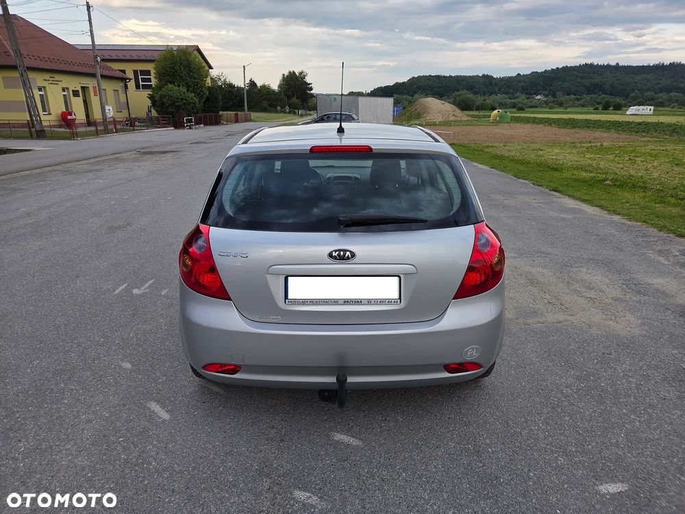 Kia Ceed 1.6 Comfort + - 5