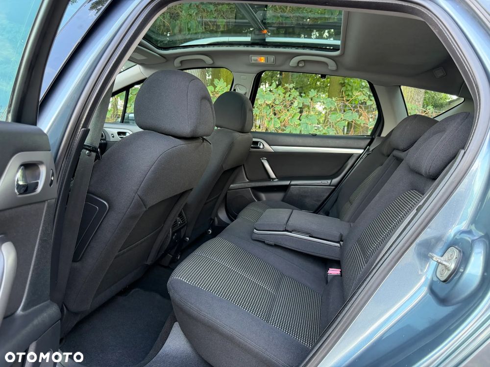 Peugeot 407 - 8