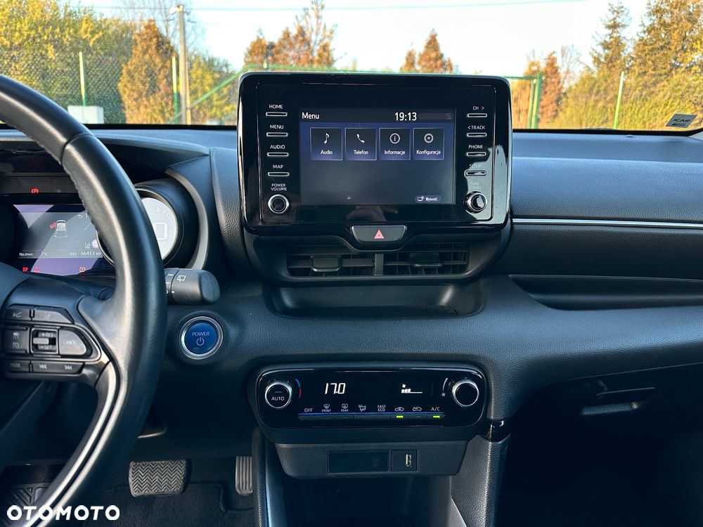 Toyota Yaris - 30