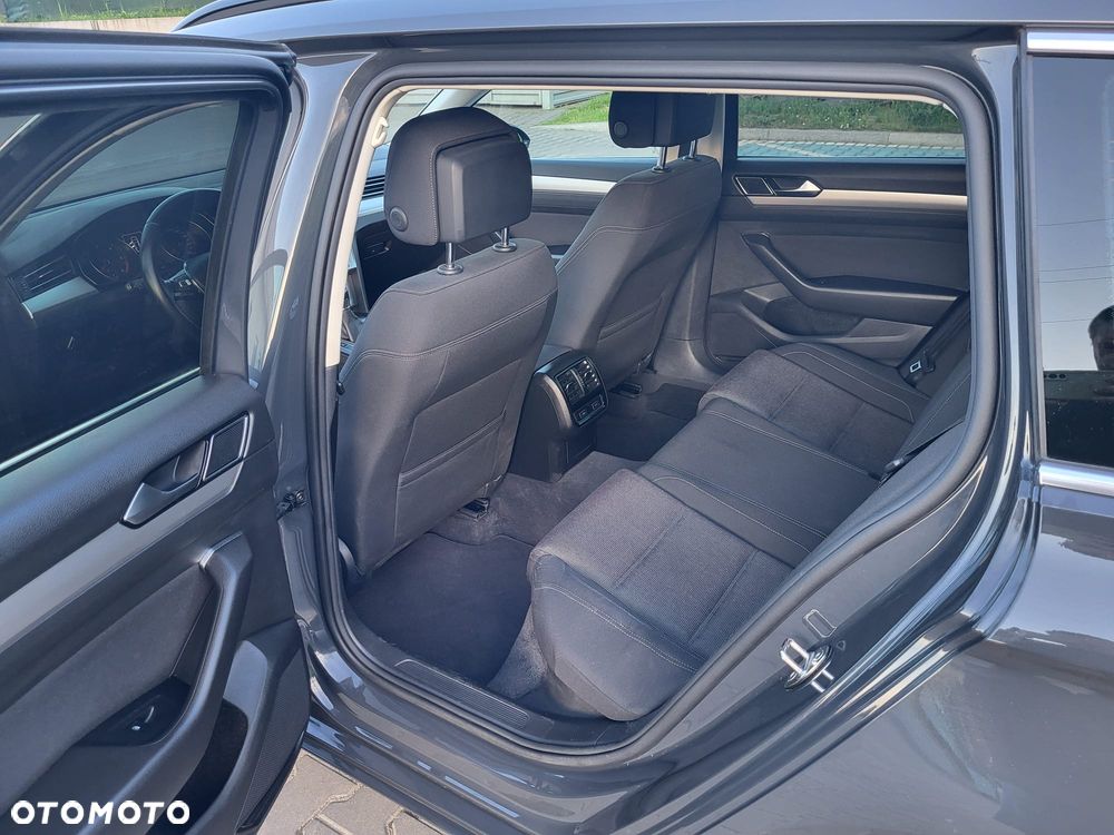 Volkswagen Passat 2.0 TDI BMT Comfortline - 17