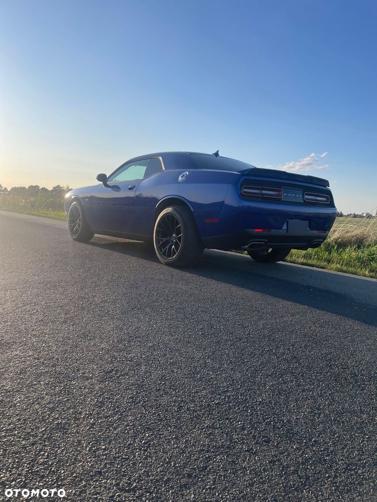 Dodge Challenger 5.7 R/T - 17