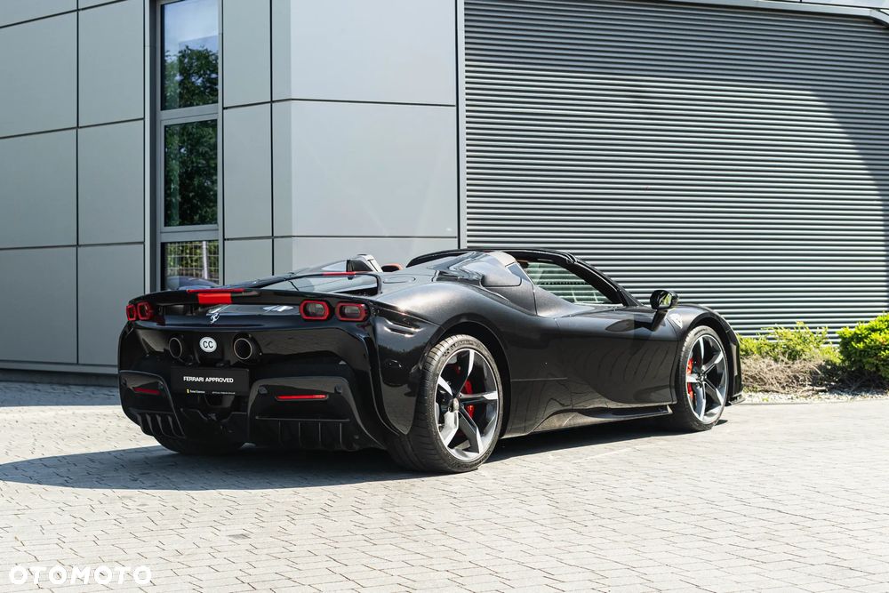 Ferrari SF90 Spider - 4