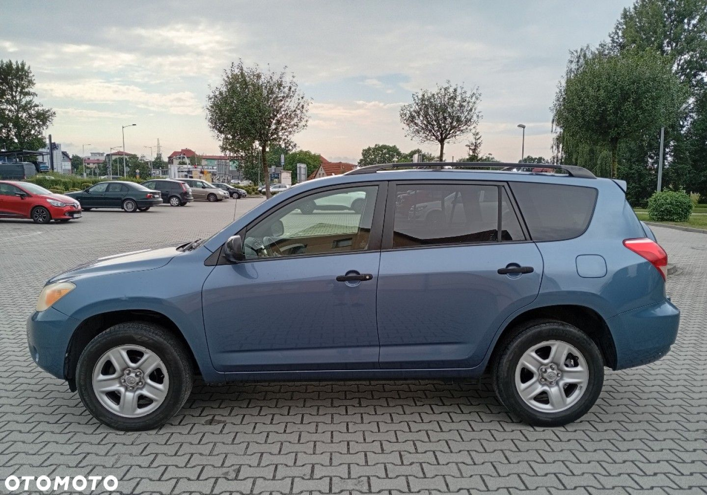 Toyota RAV4 - 11
