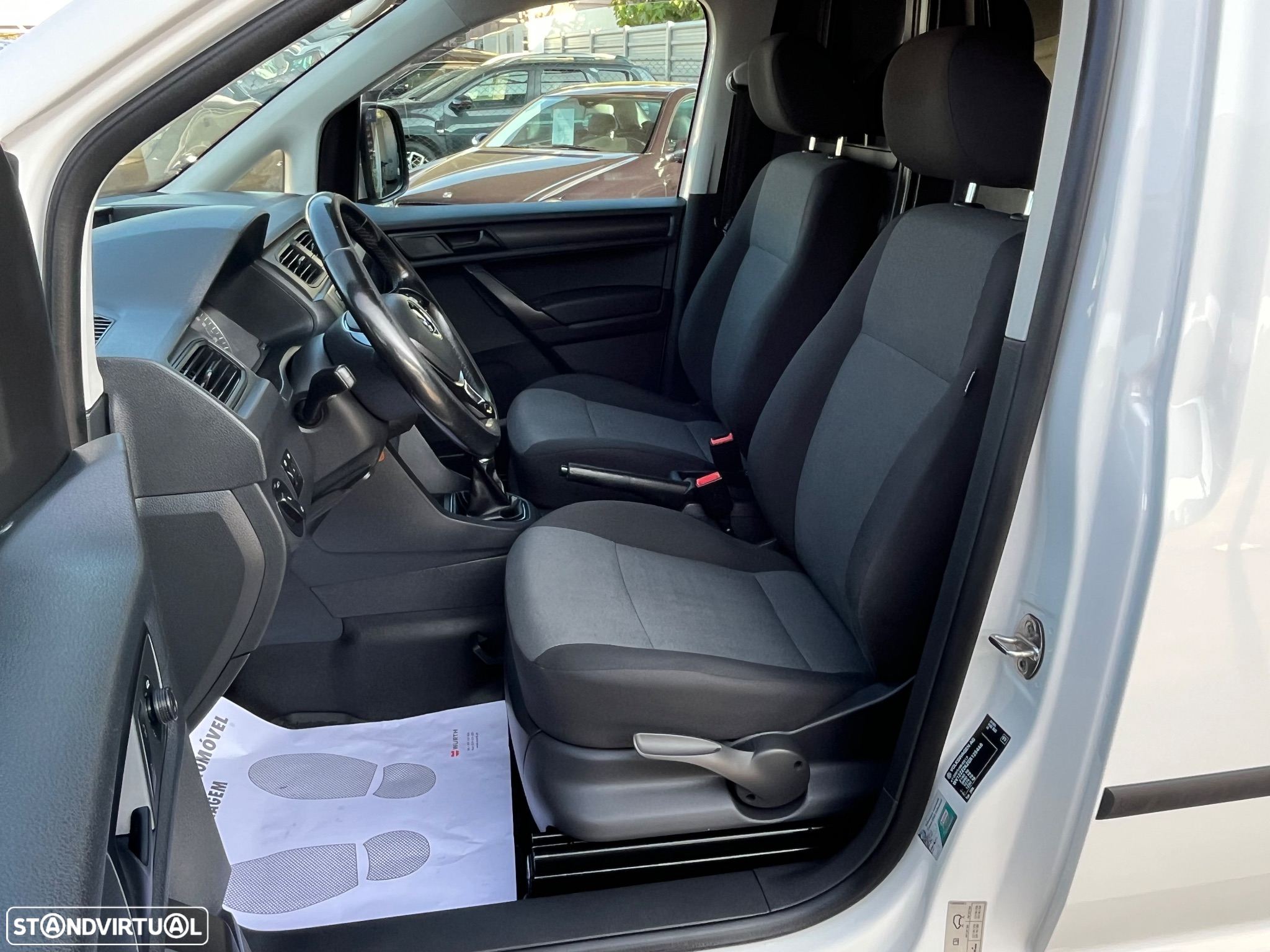 VW Caddy Van 2.0 TDi 150cv Confirtline - 25