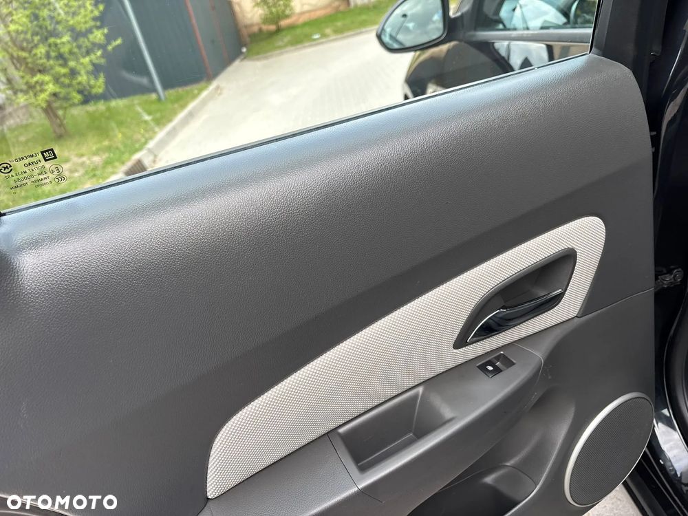 Chevrolet Cruze - 17