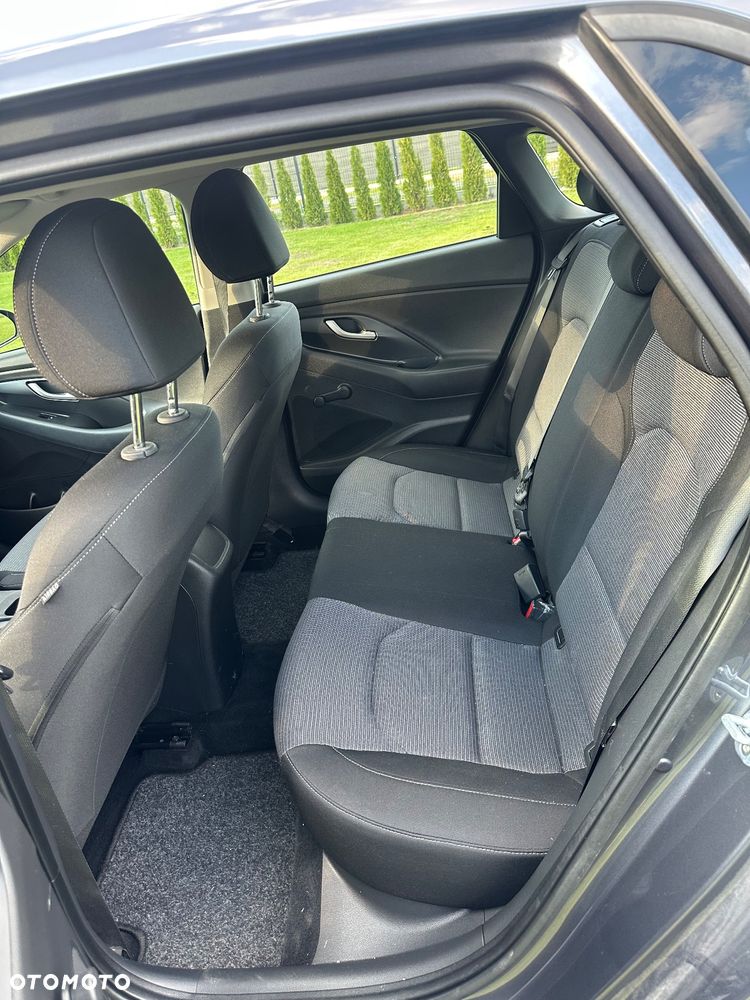Hyundai i30 1.4 Classic + - 26