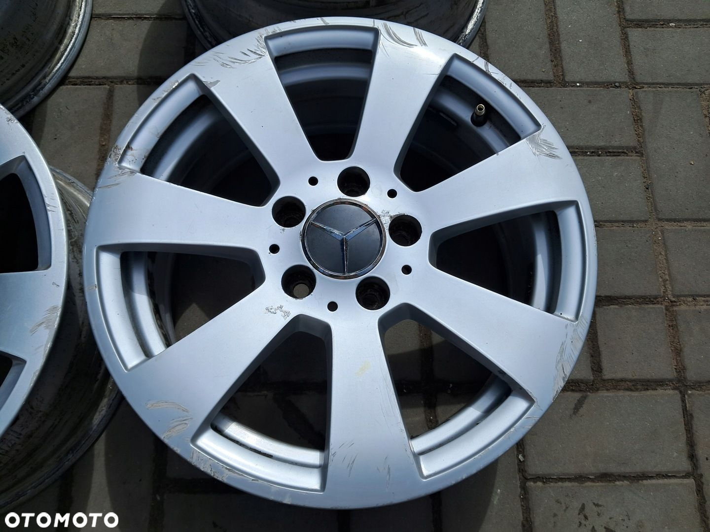 Mercedes C KLASA W204 FELGI aluminiowe 16" 5x112 zamiennik - 2