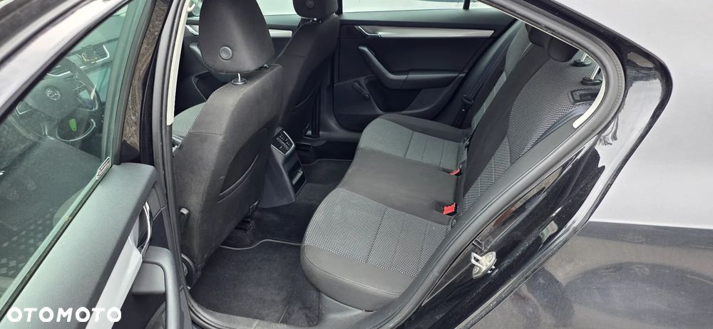 Skoda Octavia 1.6 TDI DPF Active - 18