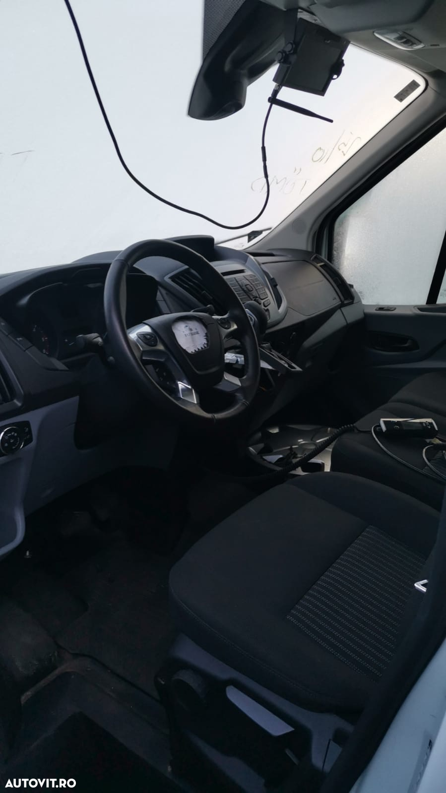 Dezmembram Ford Transit 2.0 tdci 30.000 km - 2