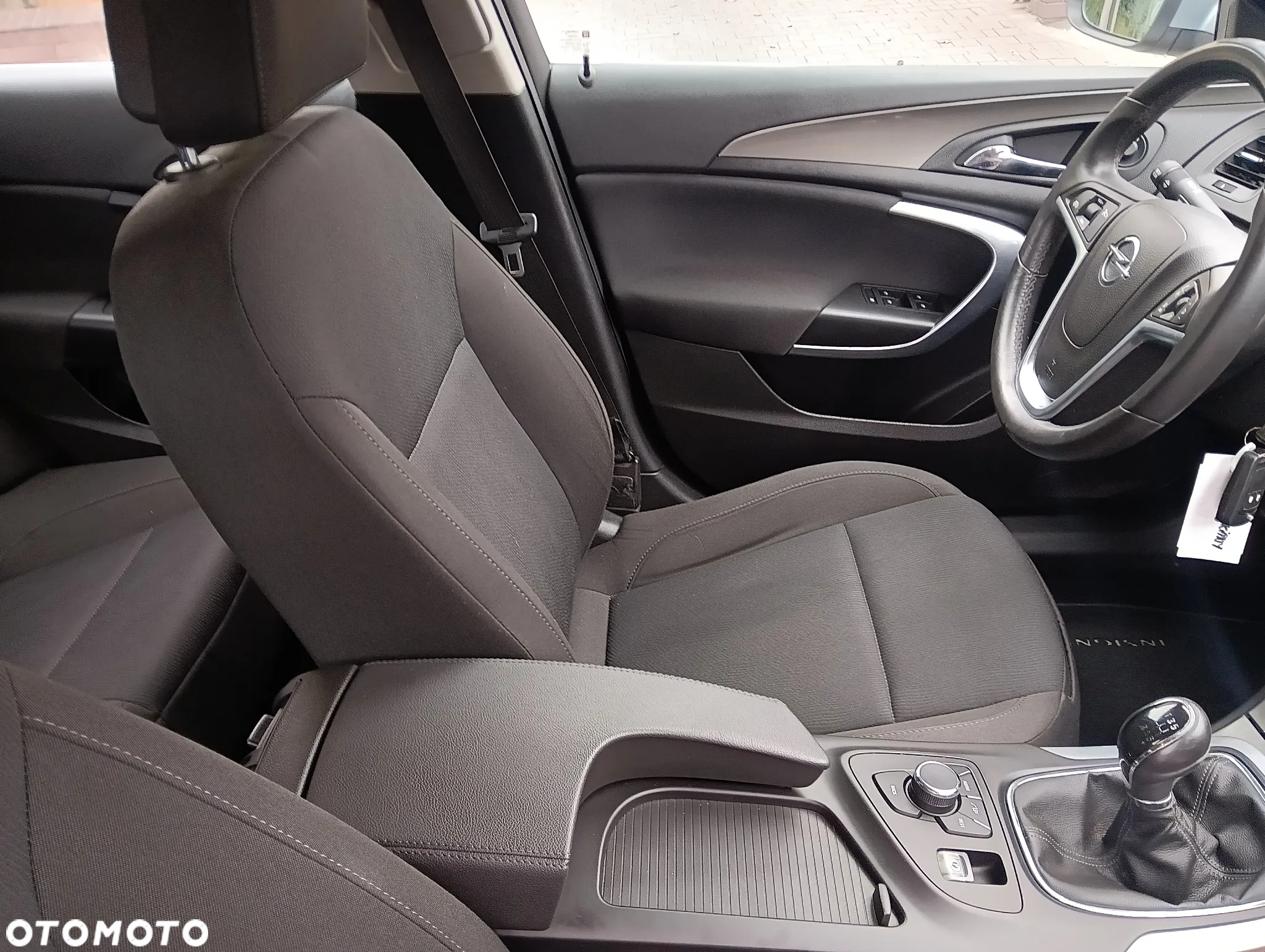 Opel Insignia 1.6 Turbo Edition - 21